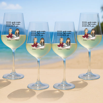 store set 4 wine glasses 